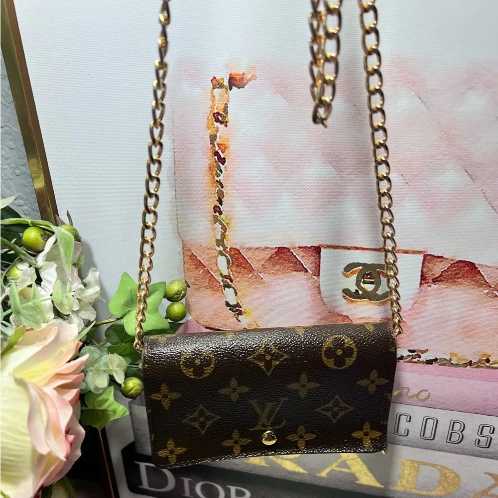 Louis Vuitton Monogram Porte Monnaie Tresor Wallet GUC